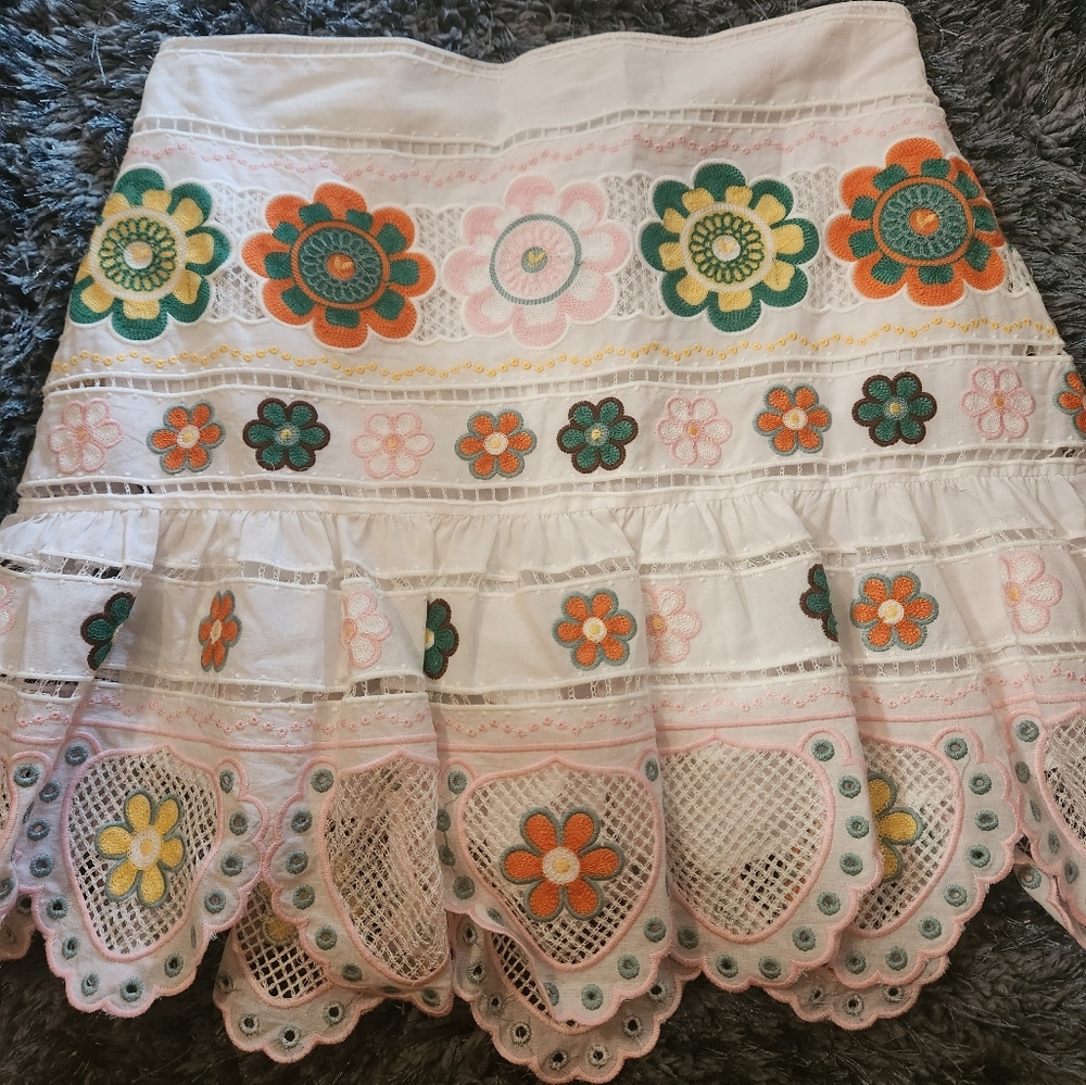 Zara White Floral Embroidered Mini Skirt